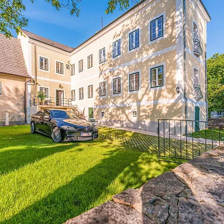 Apartment Im Erdgeschoss *